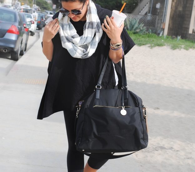 poncho-black